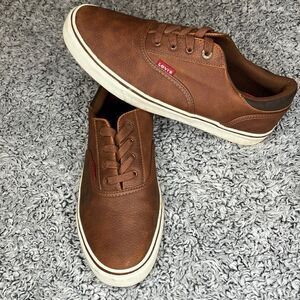 LEVI’s Sz 9 Unisex Lace Up Sneakers
